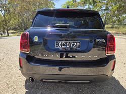 2022 MINI Countryman Cooper SE MINI Yours