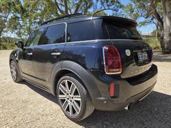 2022 MINI Countryman Cooper SE MINI Yours