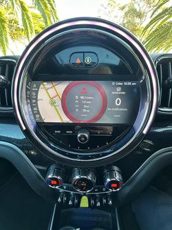 2022 MINI Countryman Cooper SE MINI Yours