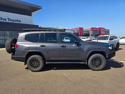 2023 Toyota LANDCRUISER LC300 3.3L V6 DSL GR-S 5 Seats