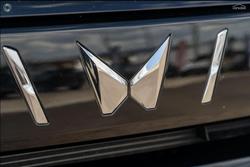 2025 Mahindra XUV3XO AX7L