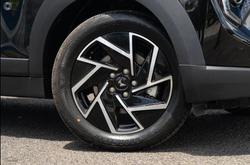 2025 Mahindra XUV3XO AX7L