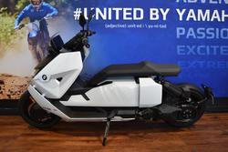 2025 BMW Motorrad CE 04