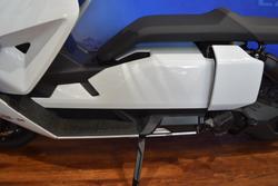 2025 BMW Motorrad CE 04