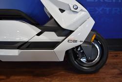 2025 BMW Motorrad CE 04