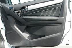 2018 Isuzu MU-X LS-T