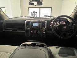 2018 RAM 1500 Express DS MY18 4X4 Dual Range Bright Silver