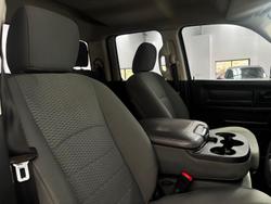 2018 RAM 1500 Express DS MY18 4X4 Dual Range Bright Silver