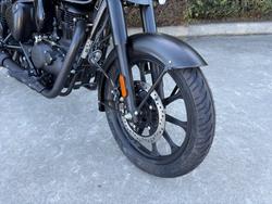 2025 Royal Enfield CLASSIC 350 DARK