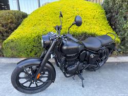 2025 Royal Enfield CLASSIC 350 DARK