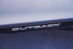 2020 Subaru Outback 2.5i Premium