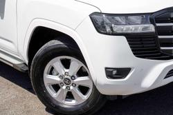 2024 Toyota Landcruiser GXL