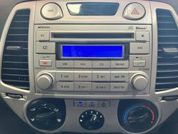 2011 Hyundai i20 Active PB MY11 Electric Green