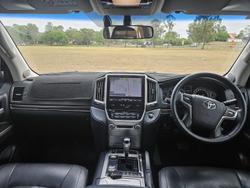 2017 Toyota Landcruiser VX