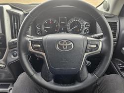 2017 Toyota Landcruiser VX