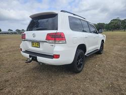 2017 Toyota Landcruiser VX