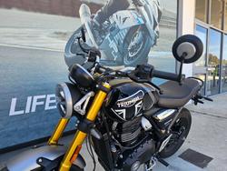 2025 Triumph SPEED 400 Black