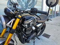 2025 Triumph SPEED 400 Black