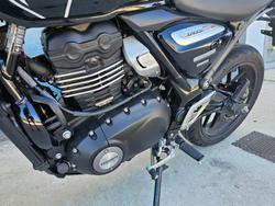 2025 Triumph SPEED 400 Black