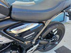 2025 Triumph SPEED 400 Black