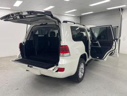 2019 Toyota Landcruiser Sahara VDJ200R 4X4 Dual Range Crystal Pearl