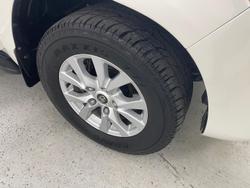 2019 Toyota Landcruiser Sahara VDJ200R 4X4 Dual Range Crystal Pearl