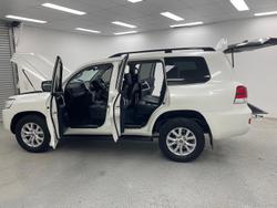 2019 Toyota Landcruiser Sahara VDJ200R 4X4 Dual Range Crystal Pearl