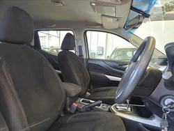 2019 Nissan Navara RX