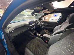 2024 Peugeot 2008 GT Hybrid