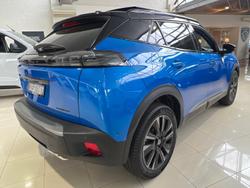 2024 Peugeot 2008 GT Hybrid