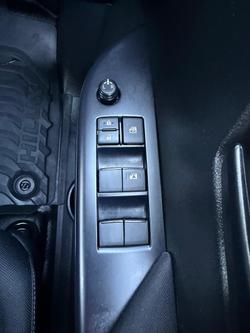 2024 Toyota Hilux SR