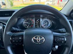 2024 Toyota Hilux SR