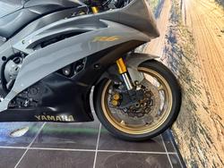 2008 Yamaha YZF-R6 BLUE