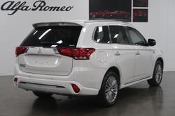 2021 Mitsubishi Outlander Exceed