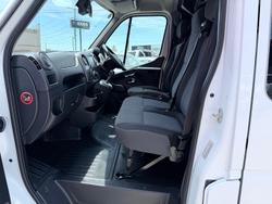 2019 Renault Master X62 Mineral White
