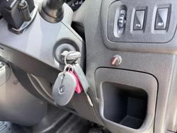 2019 Renault Master X62 Mineral White