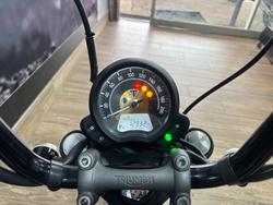 2019 Triumph BONNEVILLE BOBBER Black