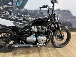 2019 Triumph BONNEVILLE BOBBER Black