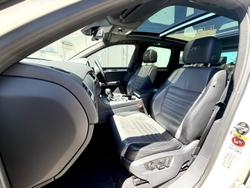 2016 Volkswagen Touareg V8 TDI R-Line 7P MY16 Four Wheel Drive Pure White