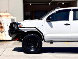 2005 Toyota Hilux SR KUN26R MY05 4X4 Glacier White