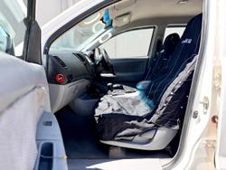 2005 Toyota Hilux SR KUN26R MY05 4X4 Glacier White