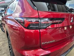 2025 Mitsubishi Outlander LS