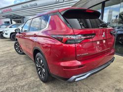 2025 Mitsubishi Outlander LS