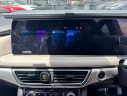 2023 Mahindra XUV700 AX7L