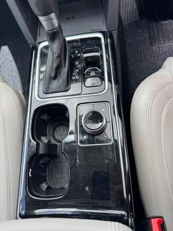 2023 Mahindra XUV700 AX7L