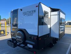 2024 Southern Cross Signature Series 19' Slide Out