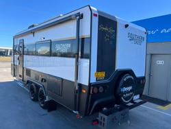 2024 Southern Cross Signature Series 19' Slide Out