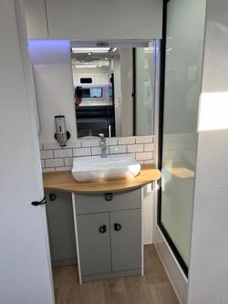 2024 Southern Cross Signature Series 19' Slide Out