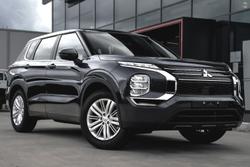 2025 Mitsubishi Outlander ES