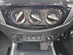 2020 Nissan Navara ST